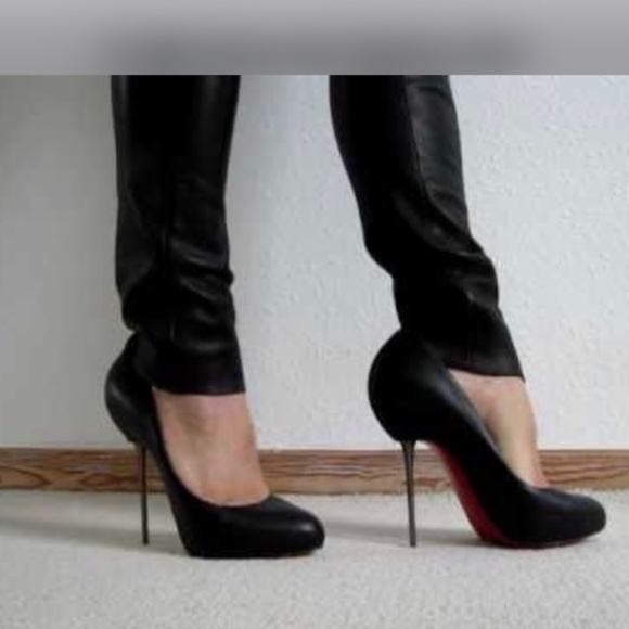 Louboutin Big lips heels - Picture 3 of 10